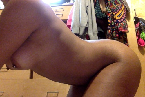 teaseme-fvckme:  Last photo for the night! :) 