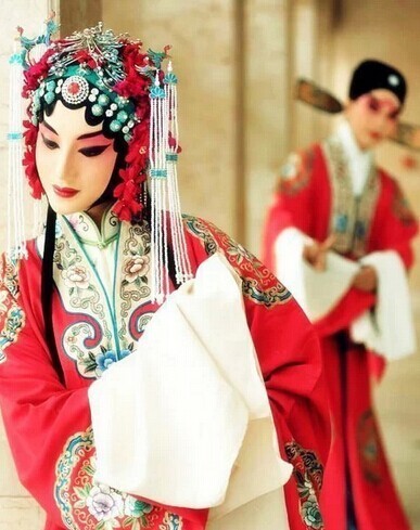 yansanniang:  more Peking opera stuff