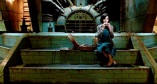 niambi: midnightmurdershow:   The Shape of Water (2017) Directed by Guillermo del