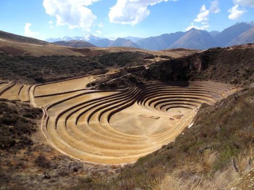 theenergyissue:Moray: Extreme Inca LandscapingMoray is an archaeological site in Peru containing unu