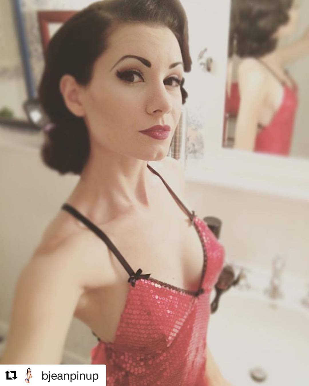 pinuppost:#Pinuppost @bjeanpinup ・・・ A little #bts from my shoot with @jwchandlerstudios.