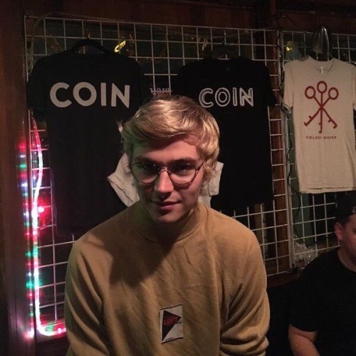 22iconsday: miles heizer icons, like or reblog if u save:))) requested