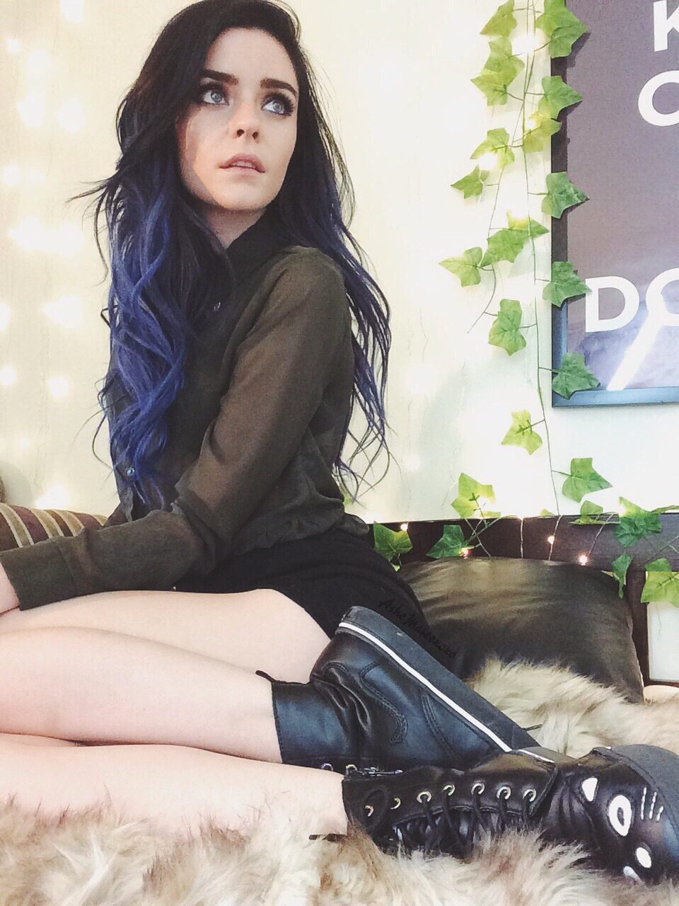 ixnay-on-the-oddk:  Getting online in 15 minutes! 😋 Direct link on Twitter (@