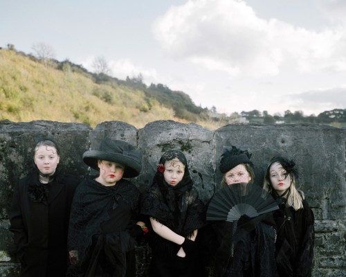 bienenkiste:It’s Called Ffasiwn by Clémentine Schneidermann and Charlotte James – Welsh Children Wearing Fashion in the South Wales Valleys