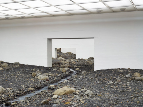 blantonmuseum:  Olafur Eliasson has installed a riverbed inside the Louisiana Museum of Modern Art in Denmark 