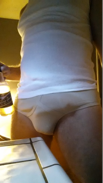 myunderpants4321: home hangin in my jockeys….man i dig the freedom of hanging in my skivvies 