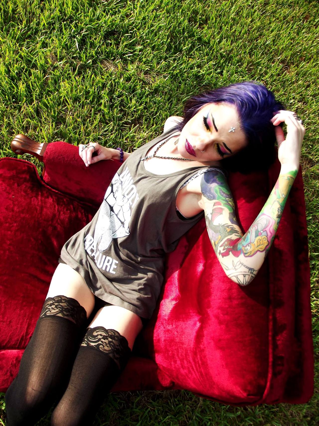 tattoo-babes:  Violettanyx.tumblr.com Instagram: @ladyvioletta_