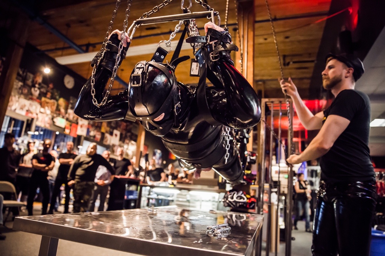 gearmedic: Gimp on display. One of the most comfortable and long lasting suspensions