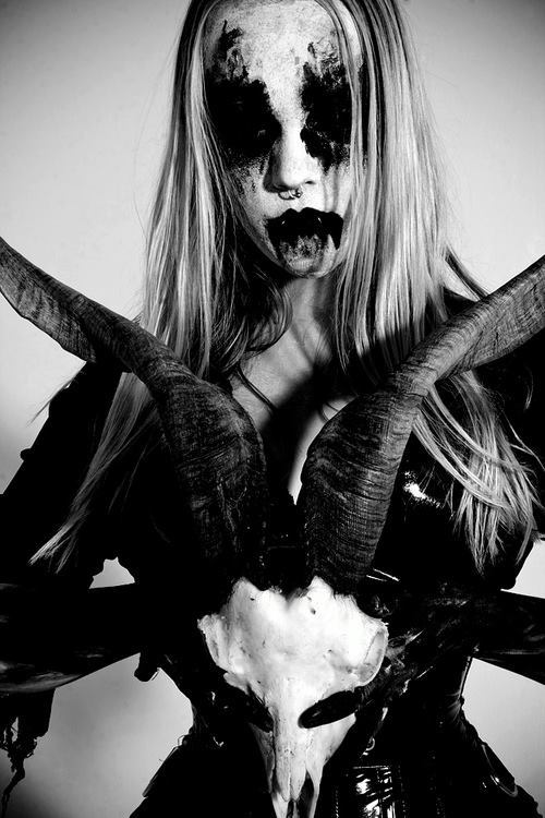 Girl black metal Heavy Metal