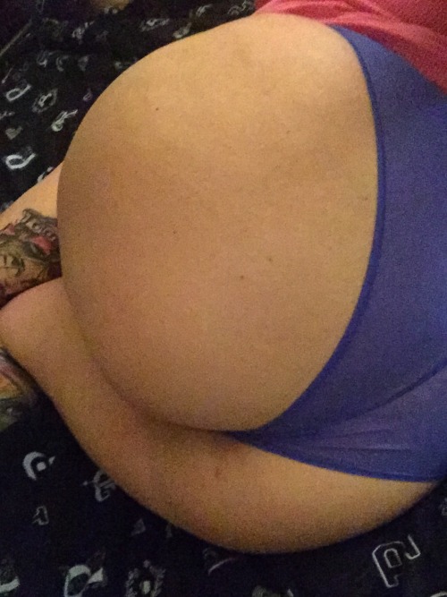 lovepink714: My big booty :)