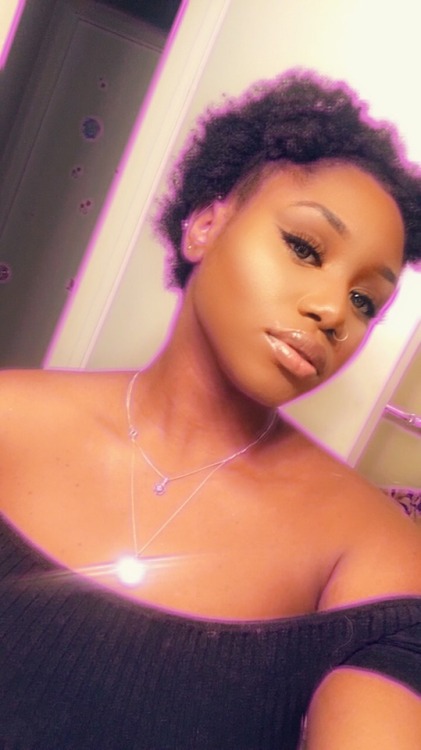moonlight-aries:skinoutqueen:Smino wrote Anita about meOK BUT YOU LOOK SO GOOD! SO PRETTY LOVE THE P