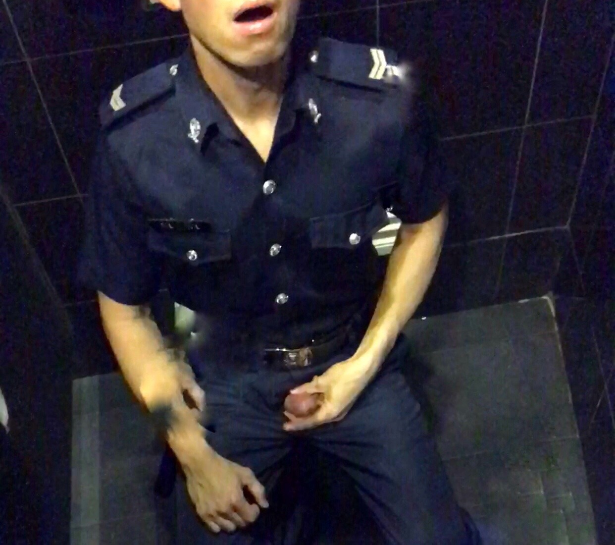 evan-andy: Caught Policeman JO in public toilet  Almost get caught by him 😓
