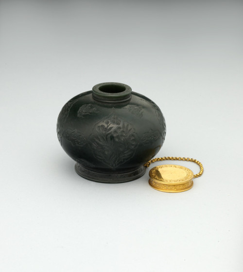 the-met-art: Inkpot of the Emperor Jahangir by Mu'min, Islamic ArtMedium: Nephrite, goldThe Sylmaris