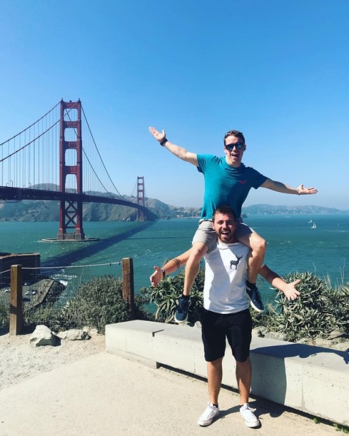 Cilan thought there was a height requirement to cross the bridge. #youmustbethistall #GoldenGateBrid