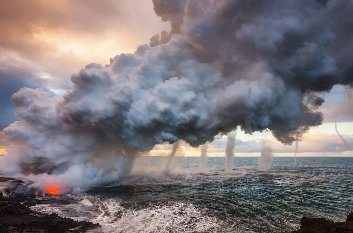 meancutie:  On an early morning shoot at the Waikupanaha ocean entry, lava from Kilauea