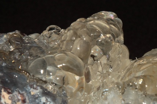 arockmaniac: Hyalite opal (Opal-AN) from Zacatecas, Mexico under white light and short wave ultravio