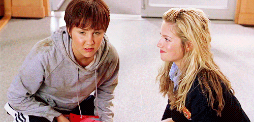 cantcontrolthegay: weatherall:   #one day olivia is gonna realize viola’s brother
