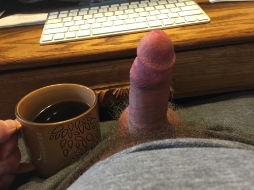 thethicknessaddiction:  impandlug:  Imp starting the day right   🔝🔝💰💰🐻🐻🔞🔞♂♂PLEASE FOLLOW ME🔝🔝💰💰🐻🐻 🔞🔞♂♂ (thanks a lot guys!!) http://thethicknessaddiction.tumblr.com/  😀💕