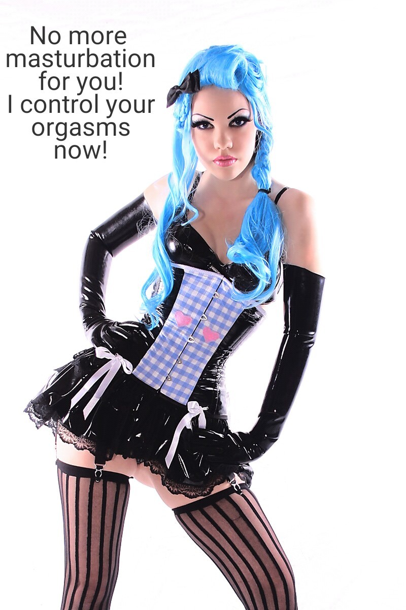 historyoffemdomservice:  “Hmmmm ….. Who does @historyoffemdomservice know that