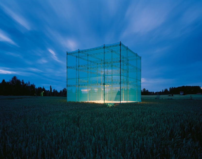mpdrolet:  Cube, 2003 Ilkka Halso