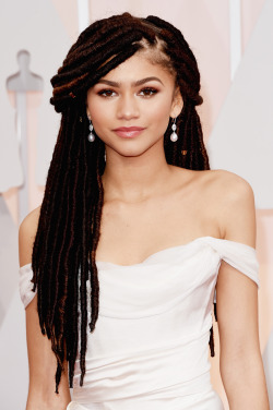 celebritiesofcolor:Zendaya attends the 87th Annual Academy Awards at Hollywood &amp; Highland Center on February 22, 2015