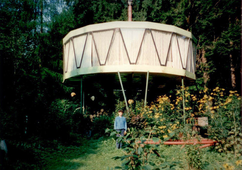 ofhouses:336. Lev Nikel /// UFO Cabin /// Beskydy, Krásná, Czech Republic /// 1980OfHo