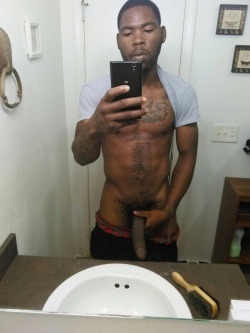 soul2soullove:  Nice body and dick