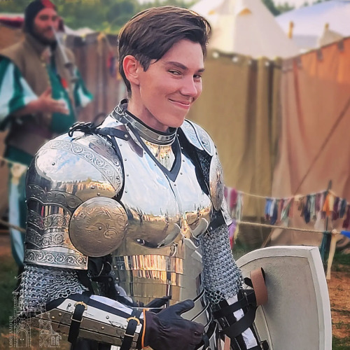 archerinventive:  Happy Faire Friday! Today I want to give a shout-out to one of