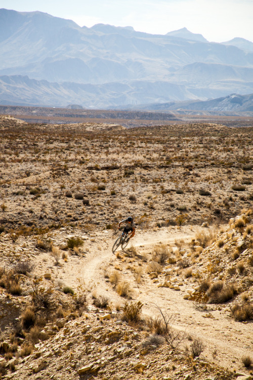 vernorfilm: Todd Ingermanson, Black Cat Bicycles, Big Bend State Park, TX.