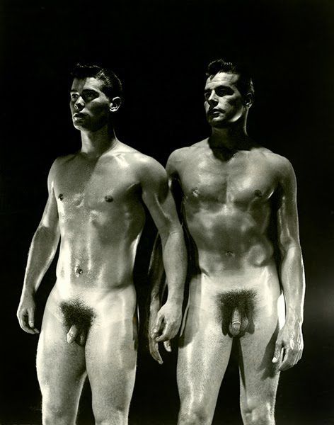 vintagemusclemen:This is Dave Aaron and Hank Davis, but my source did not know who took this picture.