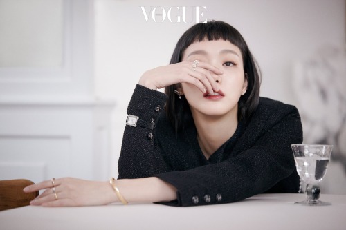 goeun-kim:Kim Go Eun x CHANEL for Vogue Korea (January 2021)