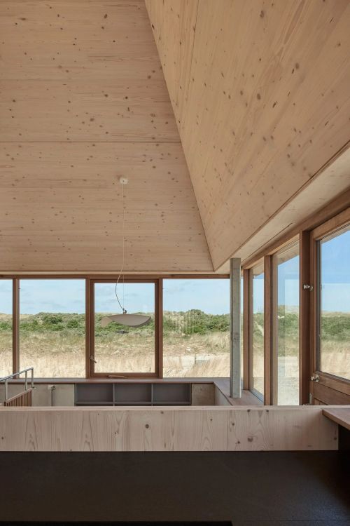 house in the dunes ~ unknown architects | photos © mwa hart nibbrig