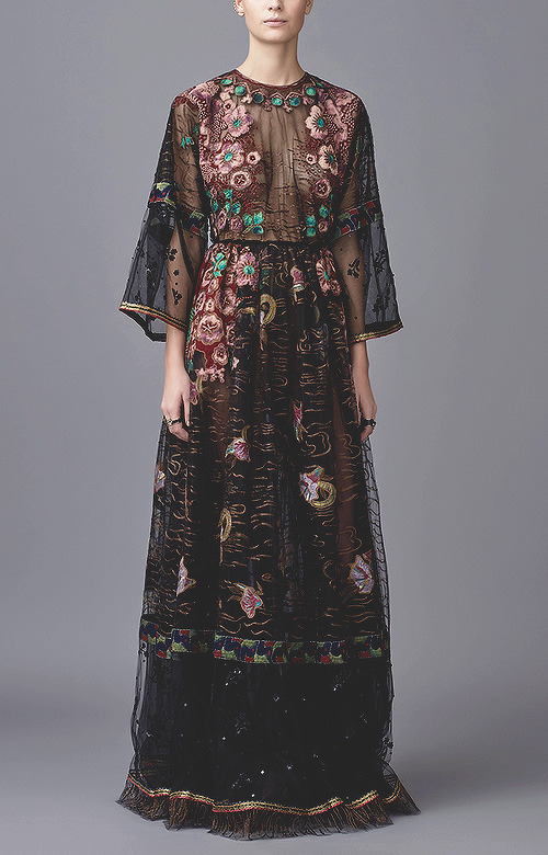 evermore-fashion:Valentino Pre-Fall 2016 Collection