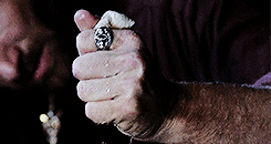 ohfili:lord of the rings + hands