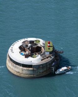 odditiesoflife:  Victorian Coast Defense Forts Transformed Into Luxury Hotels In the middle of the 19th century, Lord Palmerston ordered the construction of three Solent forts to protect Britannia’s most important naval base against attacks from Napoleon