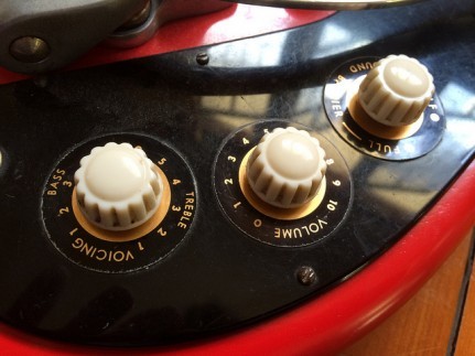 bushdog:  guitarnerd.com.au » 1964 Maton Fyrbyrd ‘non sharkbite’ 