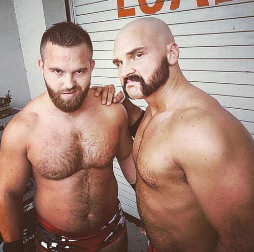 gingercub90:  beardyvikingcub:  ifihadatype:  Motherfucking Dash Wilder…   God damn…  He is FOINE!!!