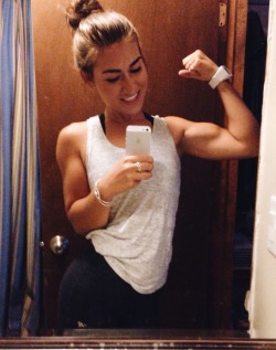 pinkweightsproteinshakes:  izzybilotta: 