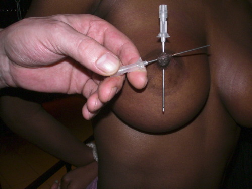 nipplepierceher:  nolimitpig:  nolimitpig:   First SM session for a wonderful lady :)  needles in he
