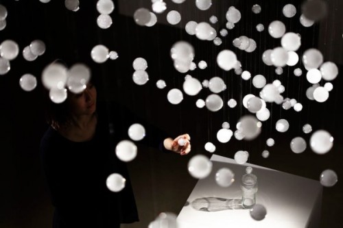 fer1972: Sparkling Bubbles Installation by Emmanuelle Moureaux