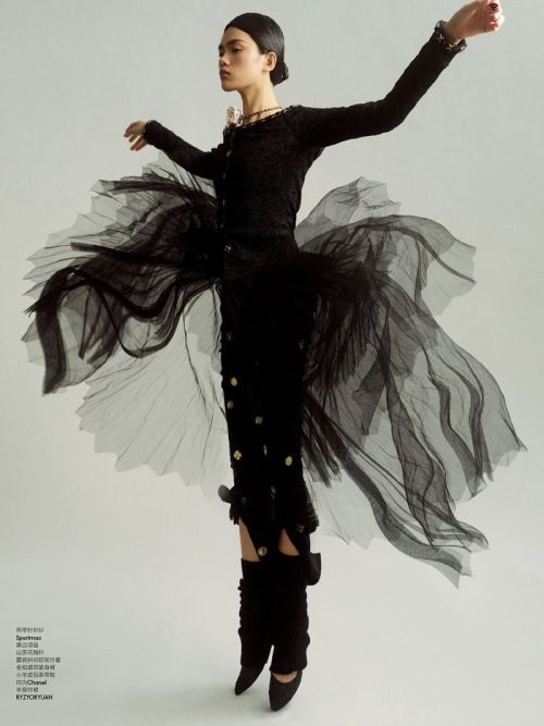 black-is-no-colour: Qun Ye in “Let’s Dance”, photographed by Xiaowei Xu for ELLE C