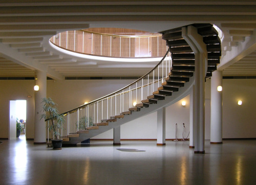 Rådhus, Aarhus, view of the staircase, project by Arne Jacobsen and Erik Møller.