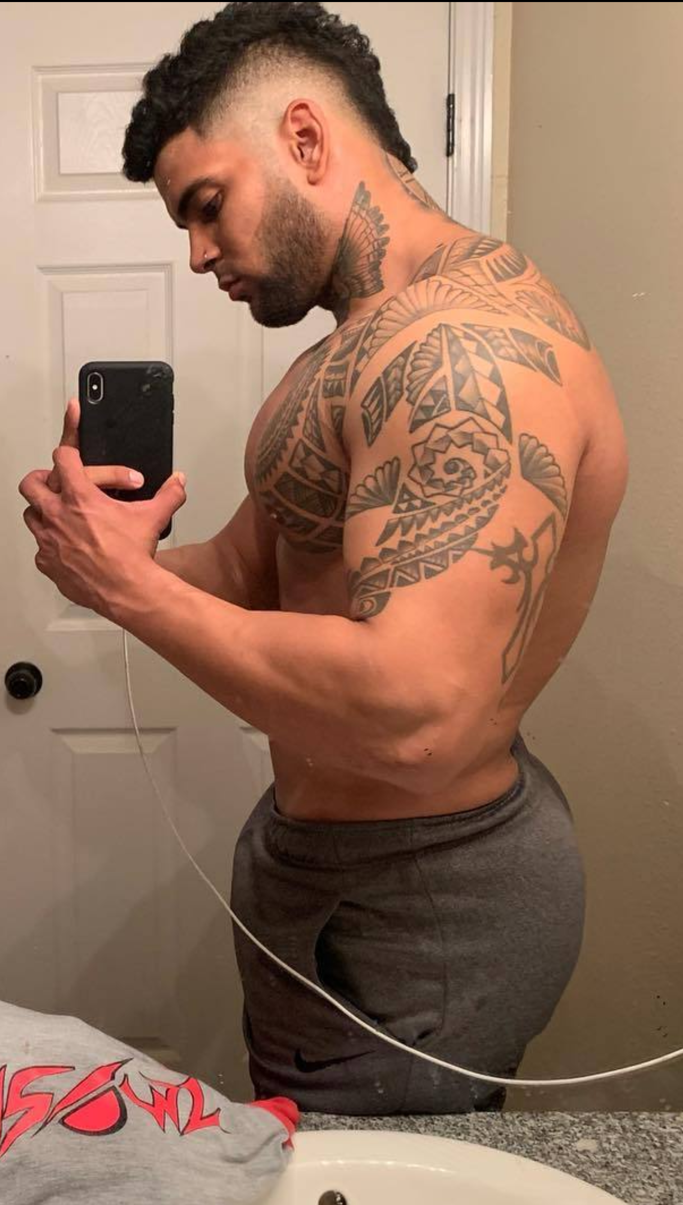 kt1700:I AM STUD&hellip;