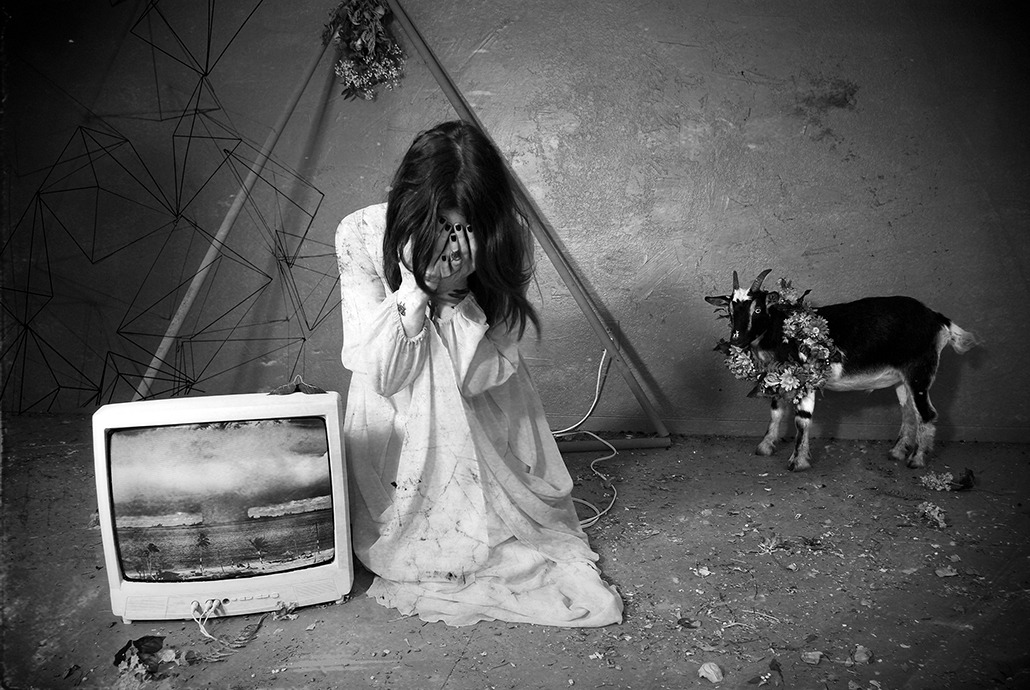 深く眠る