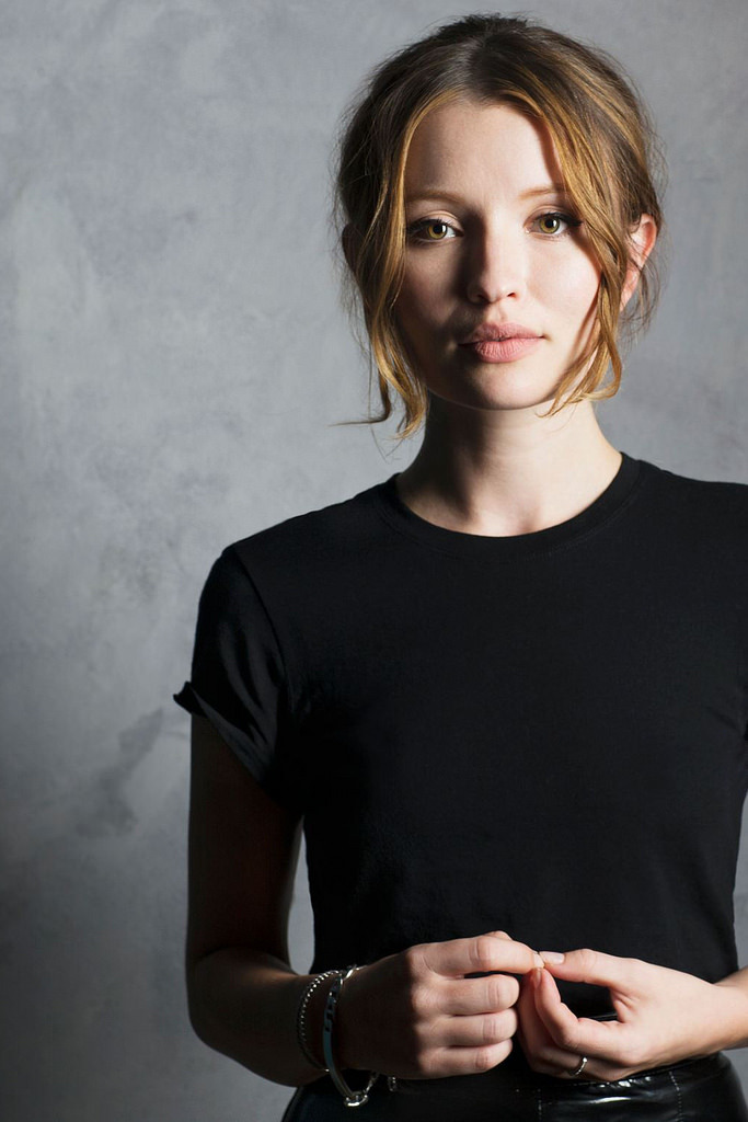 emilybrowningfans:  Emily Browning photographed by Jay L Clendenin for the LA Times