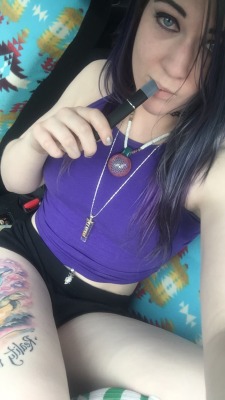 bongrippingkitten:  This dab pen was saving my life today