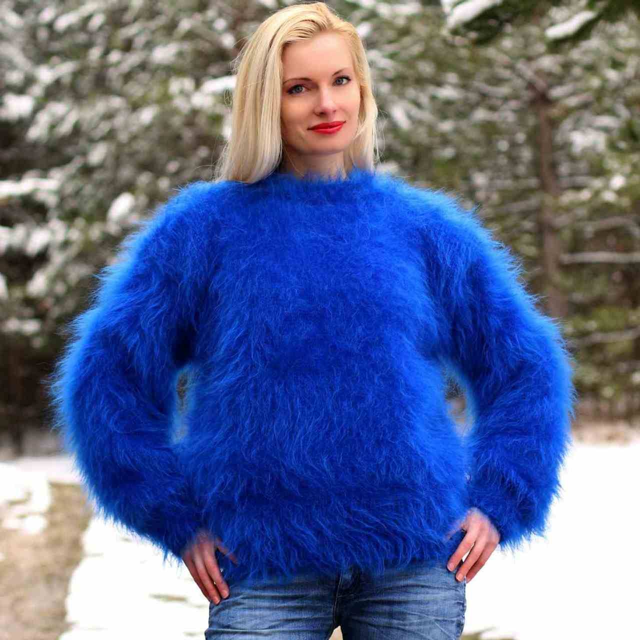 Mohair-Heaven — Hand knitted mohair crewneck sweater in blue