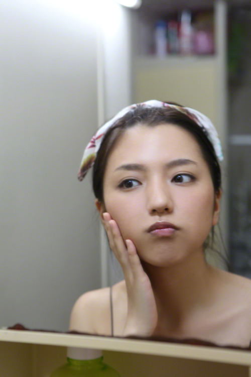 genjoshi:  passion-nippones:  Erina Mano… http://ift.tt/1JNtYyM