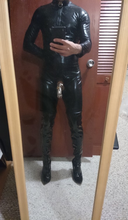 Got a new catsuit with a zipper that runs completely through the crotch for easy and full access. Th