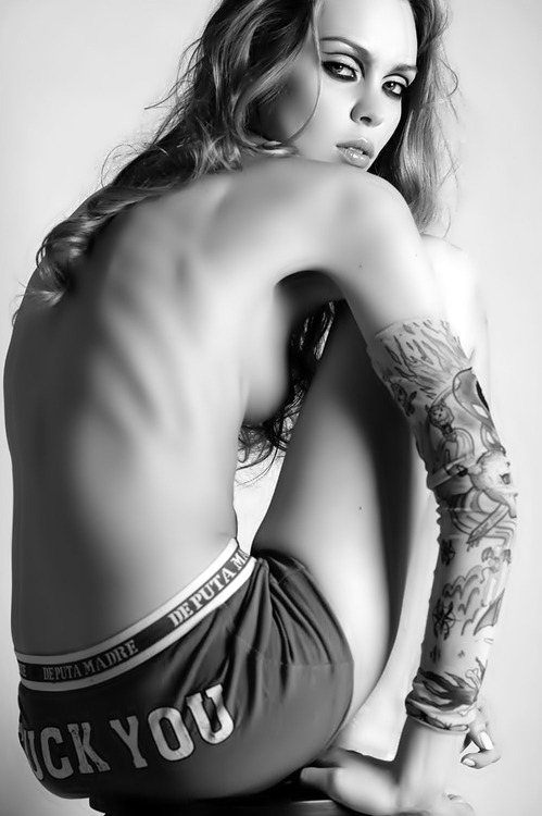 itssexytattoobabes:  itssexytattoobabes